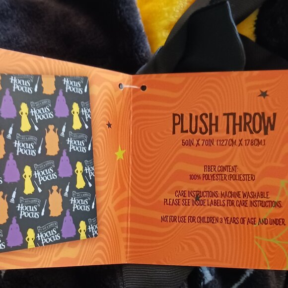 Disney Halloween Hocus Pocus Sanderson Sisters Plush Throw Blanket 50" x 70" - Picture 9 of 10